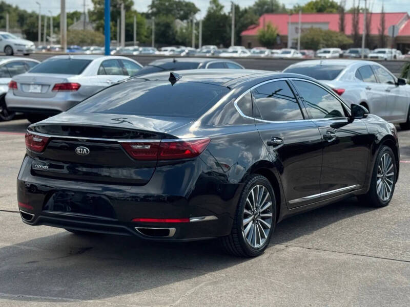 2017 Kia Cadenza Premium