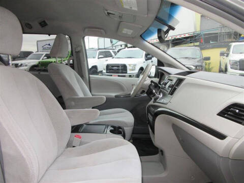 2013 Toyota Sienna
