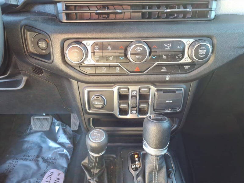 2024 Jeep Gladiator Sport