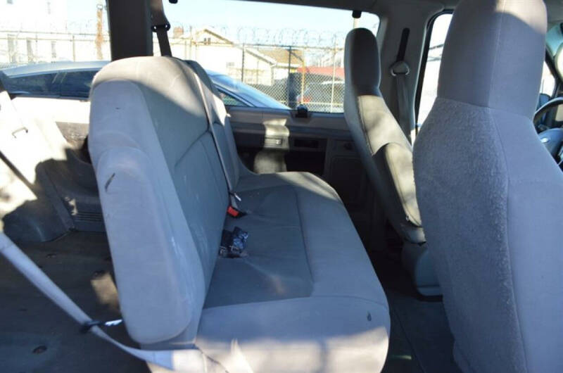 2009 Ford E-Series Wagon