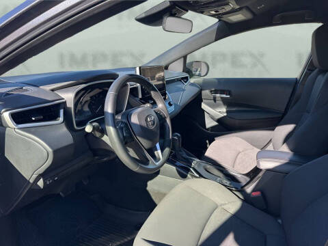 2025 Toyota Corolla Hatchback SE