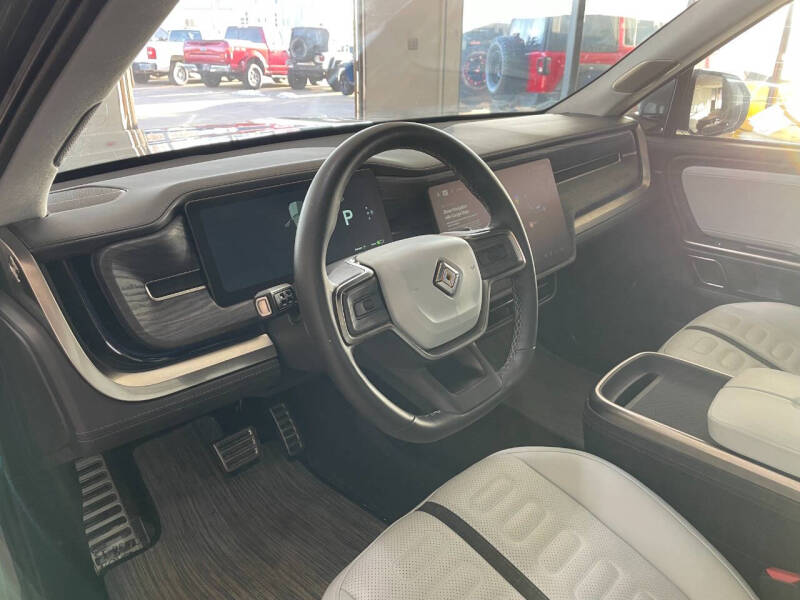 2023 Rivian R1T Adventure