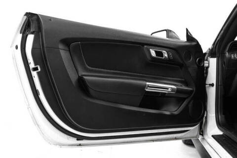 2022 Ford Mustang EcoBoost