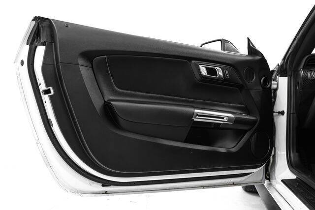 2022 Ford Mustang EcoBoost