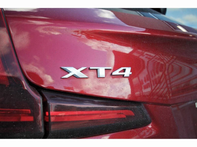 2021 Cadillac XT4 Premium Luxury