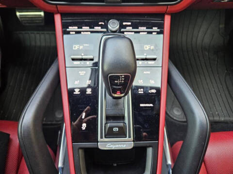 2022 Porsche Cayenne Turbo S E-Hybrid Coupe