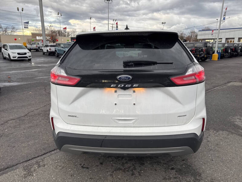 2022 Ford Edge SEL
