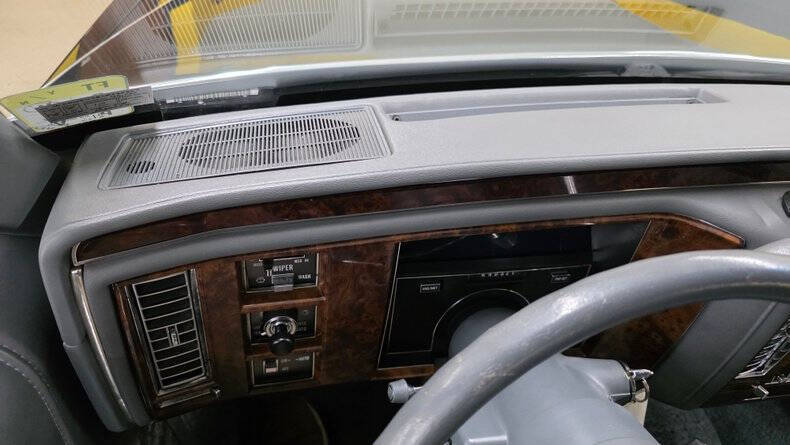 1990 Cadillac Brougham