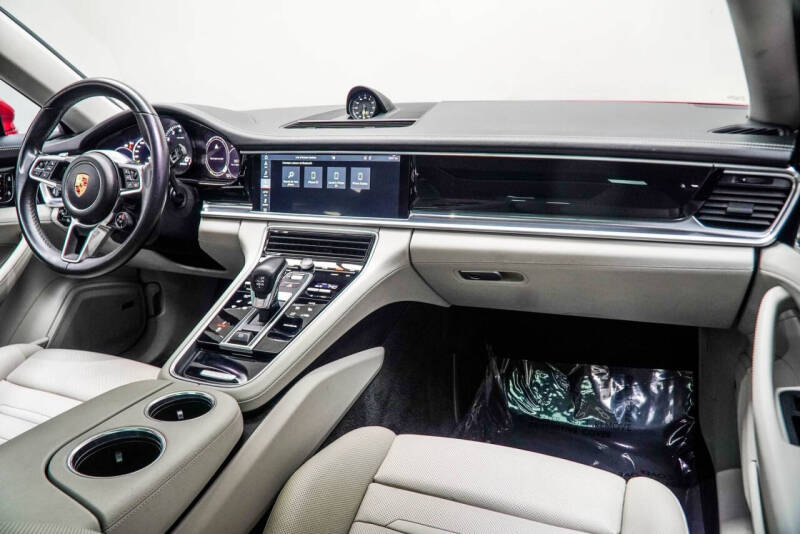 2019 Porsche Panamera 4 E-Hybrid