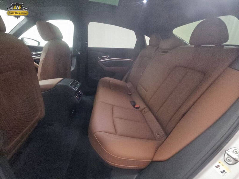 2024 Audi Q8 Sportback e-tron quattro Premium Plus S line