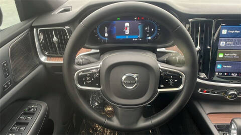 2023 Volvo S60 B5 Plus Black Edition