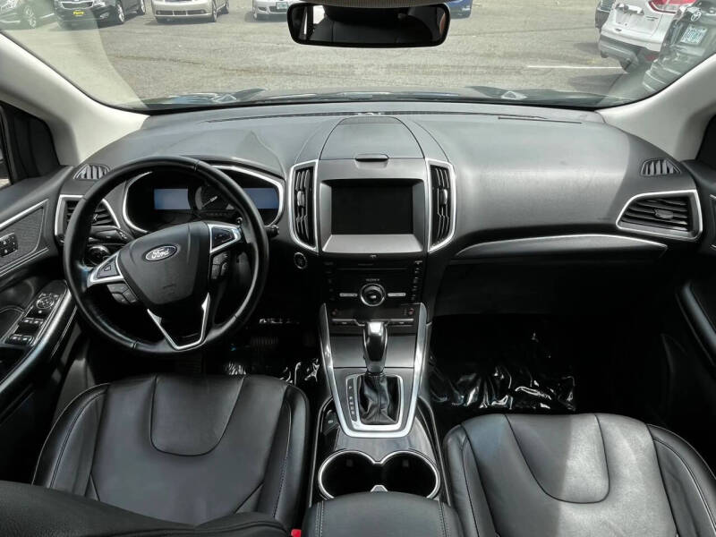 2016 Ford Edge Titanium