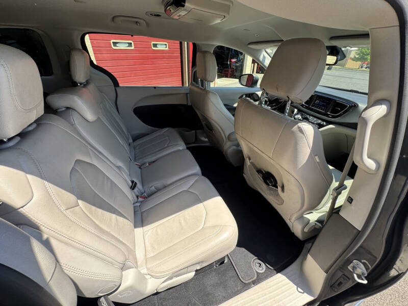 2019 Chrysler Pacifica Touring L 35th Anniversary