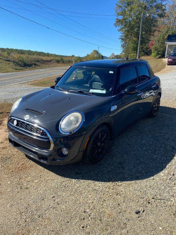 2015 MINI Hardtop 4 Door for sale at Judy's Cars in Lenoir NC