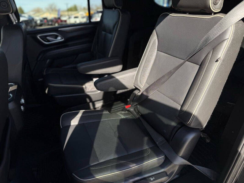 2022 GMC Yukon XL SLT