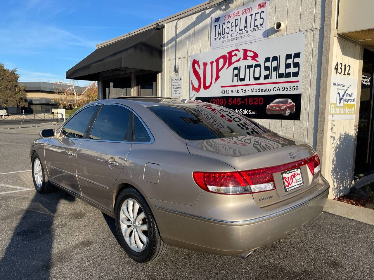 2007 Hyundai Azera for sale at Super Auto Sales Modesto in Modesto, CA