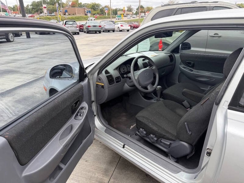 2005 Hyundai Accent GT