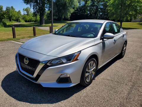 2020 Nissan Altima for sale at COOP'S AFFORDABLE AUTOS LLC in Otsego MI