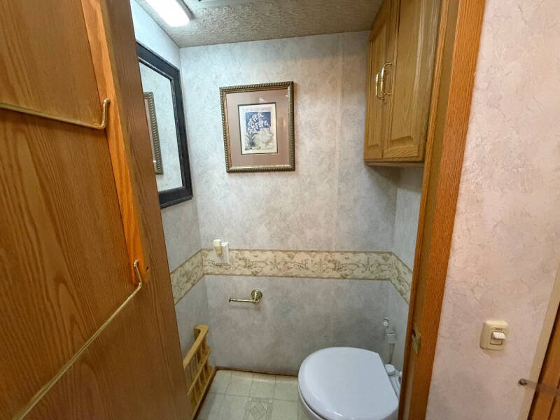 2004 Winnebago Brave