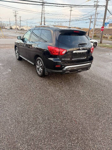 2018 Nissan Pathfinder S