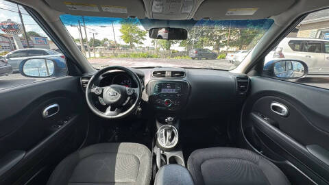 2017 Kia Soul +