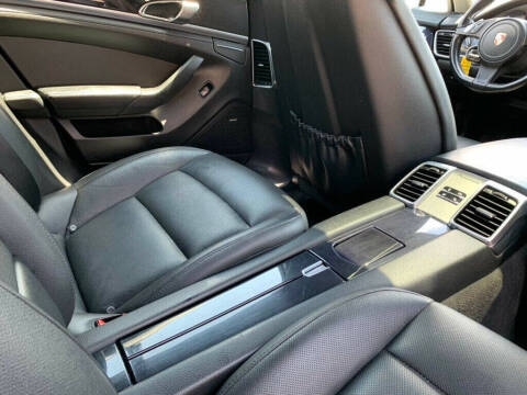 2015 Porsche Panamera