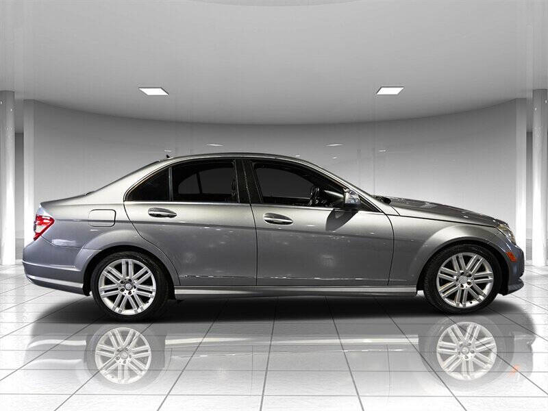 2009 Mercedes-Benz C-Class 6
