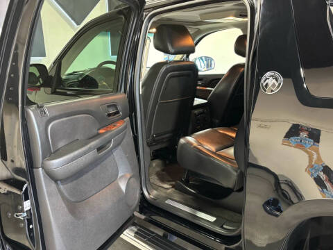 2013 Chevrolet Avalanche LTZ Black Diamond