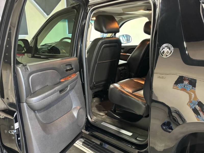 2013 Chevrolet Avalanche LTZ Black Diamond