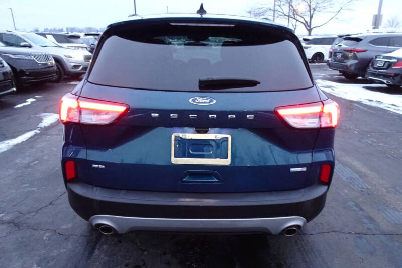 2020 Ford Escape SE