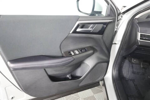 2024 Mitsubishi Outlander ES