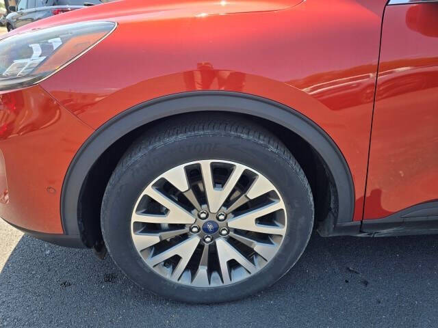 2020 Ford Escape Hybrid Titanium