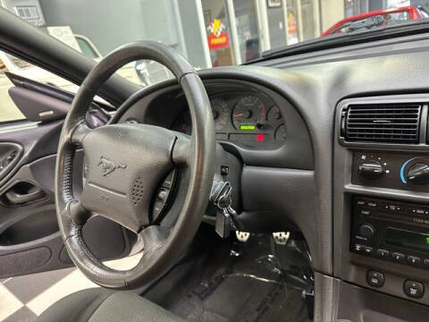 2002 Ford Mustang GT Deluxe