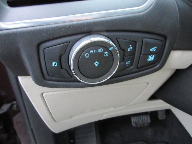 2024 Ford Edge Titanium