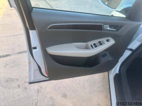 2012 Audi Q5 2.0T quattro Premium