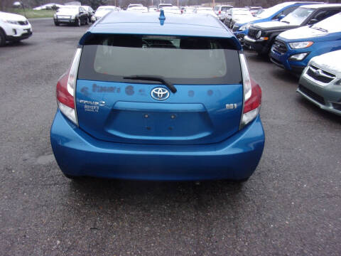 2015 Toyota Prius c Two
