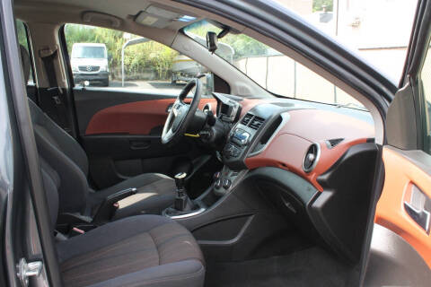 2013 Chevrolet Sonic LT Manual