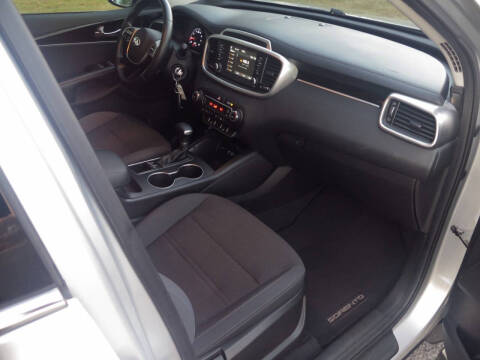 2019 Kia Sorento LX V6