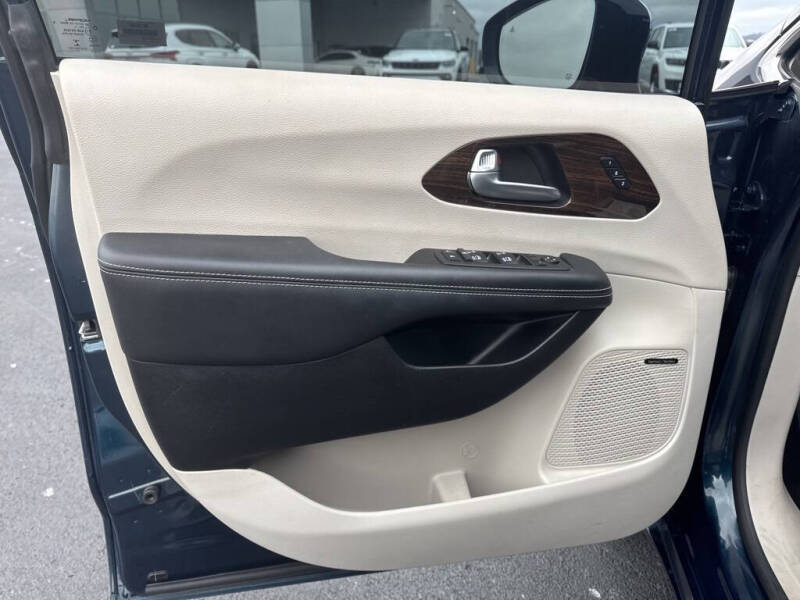 2022 Chrysler Pacifica Limited