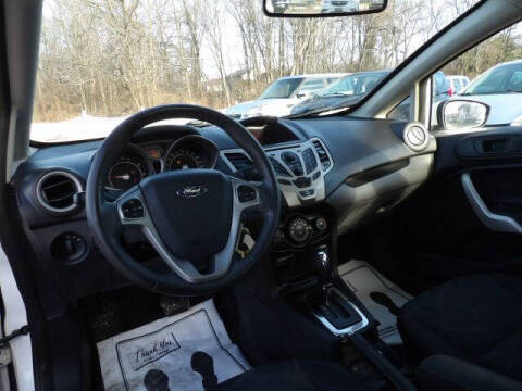 2012 Ford Fiesta SES