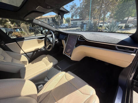 2017 Tesla Model S 90D