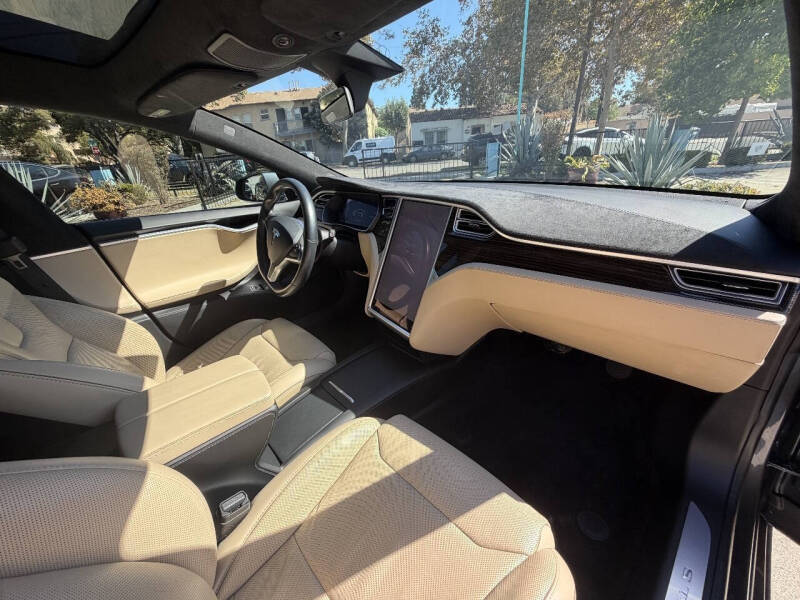 2017 Tesla Model S 90D