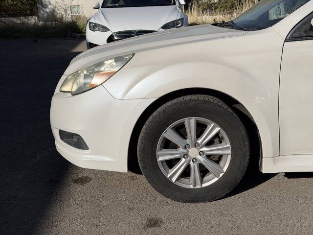 2011 Subaru Legacy 2.5i Premium