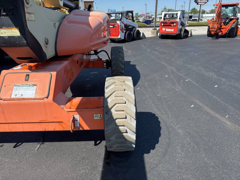2014 JLG M600JP