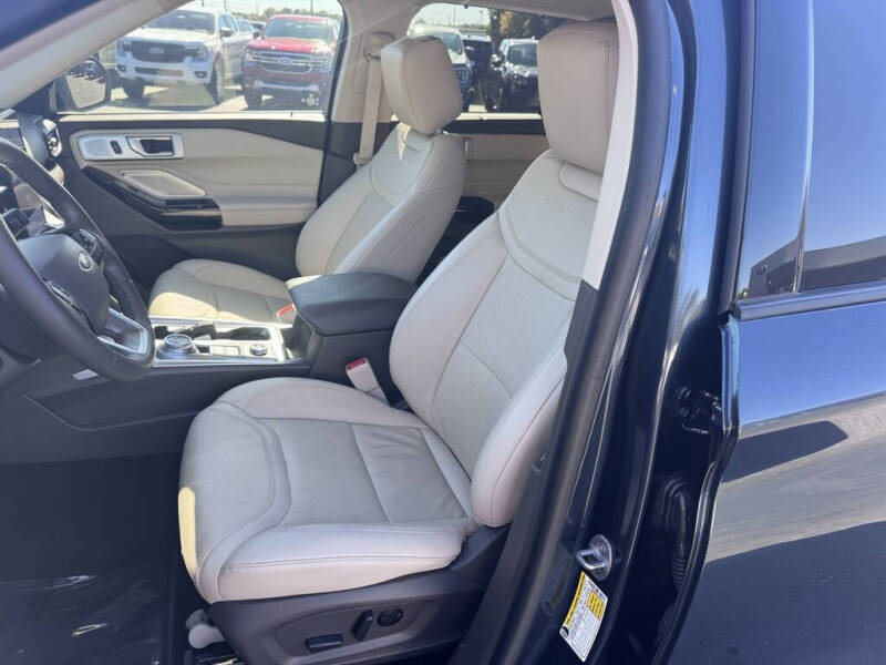 2023 Ford Explorer Platinum