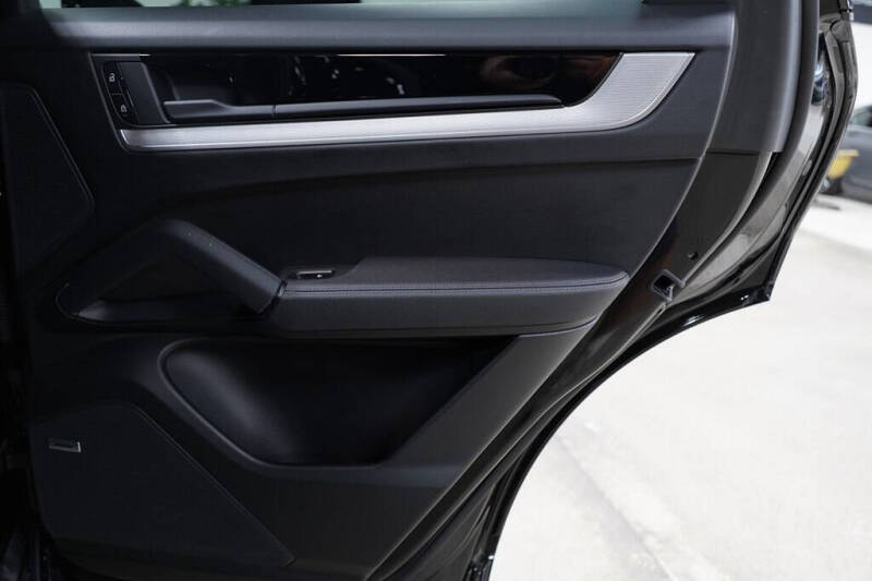 2024 Porsche Cayenne
