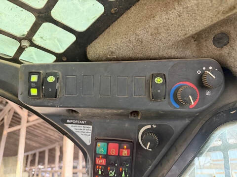 2019 John Deere 318g Skidsteer