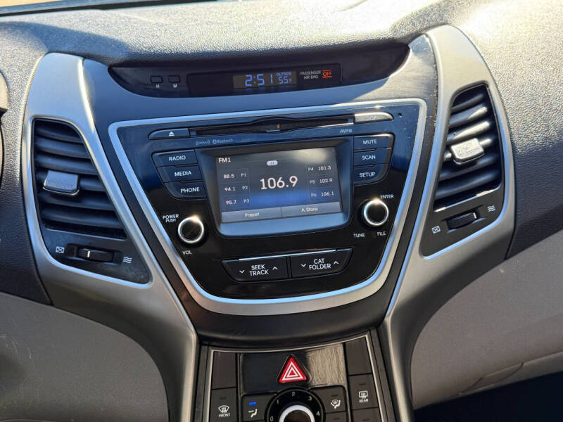 2016 Hyundai Elantra