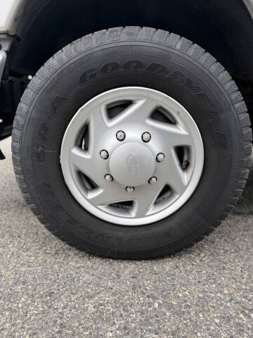 2010 Ford E-Series E-350 SD XL