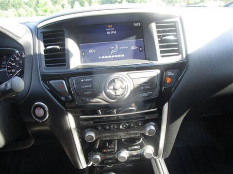 2019 Nissan Pathfinder SV